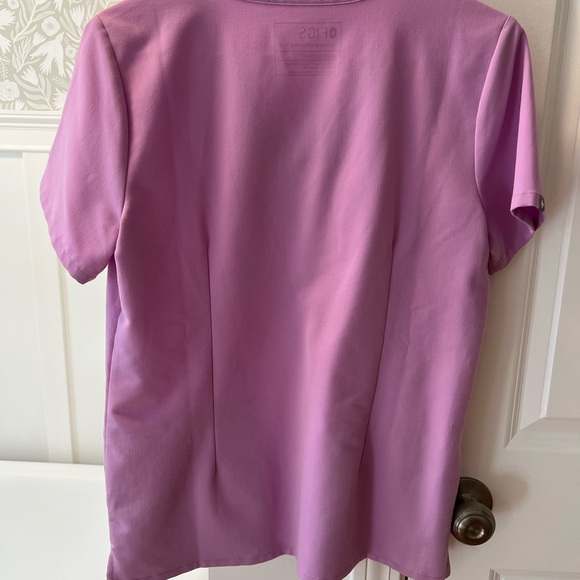 Figs Casma 3 pocket scrub top - Picture 2 of 3